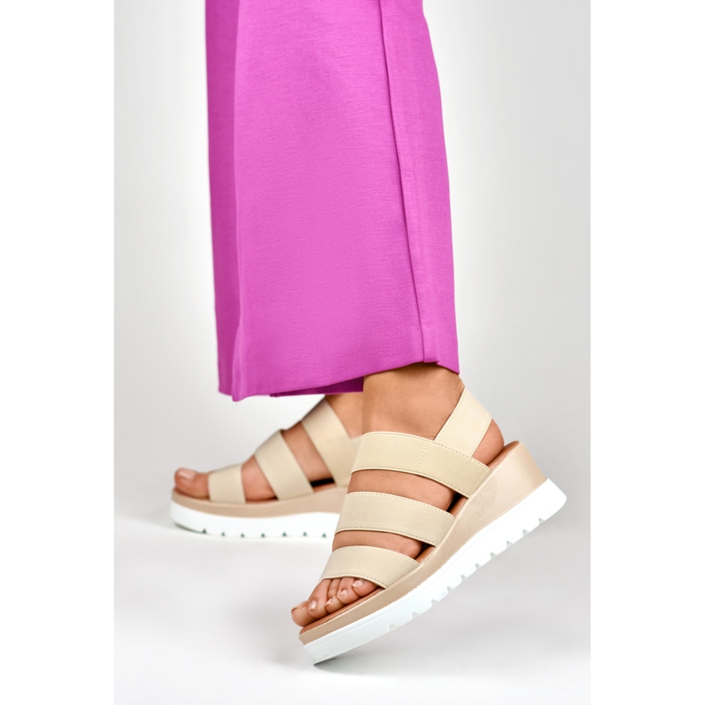 Sandales plates-formes basses élastiques beiges 2