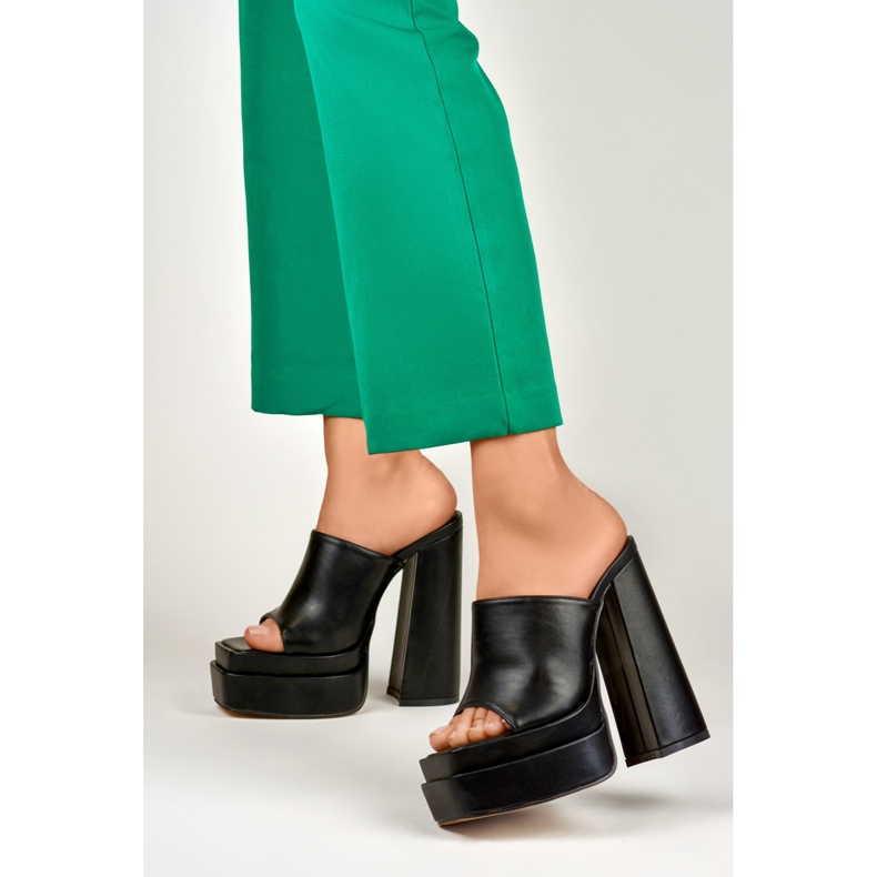 Claquettes noires à talons hauts Evelyn 2