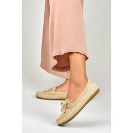 Mocassins confortables beiges à nœud 3