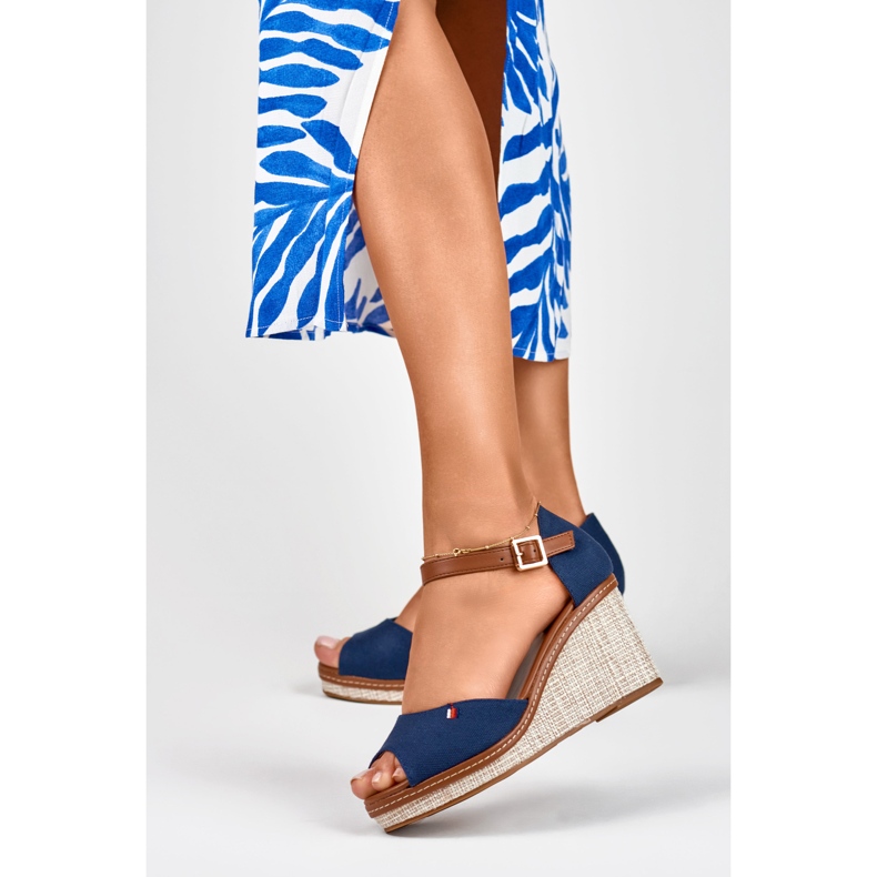 Sandales compensées bleu marine pour femme de Tomm 2