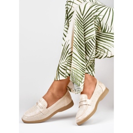 Chaussures ajourées pour femmes avec un brillant argenté beige 2