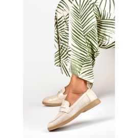 Chaussures ajourées pour femmes avec un brillant argenté beige 1