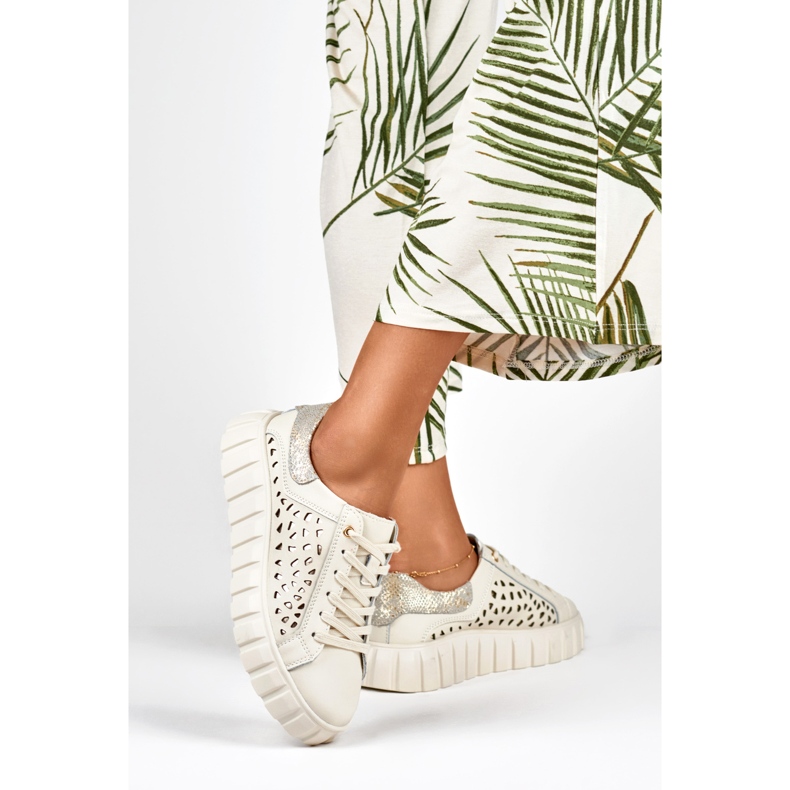 Chaussures de sport beiges pour femmes en cuir naturel 2 Chaussures de sport beiges pour femmes en cuir naturel 2