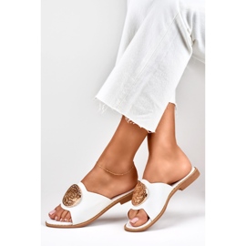 Babouches blanches pour femme avec décoration dorée 1