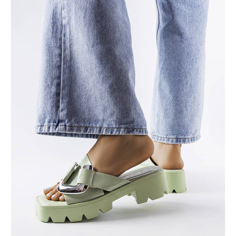 Glissades vertes sur la semelle du tracteur de Carceri 2