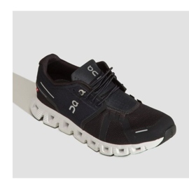 On Running Sur les chaussures de course Cloud 5 5998919 le noir 2