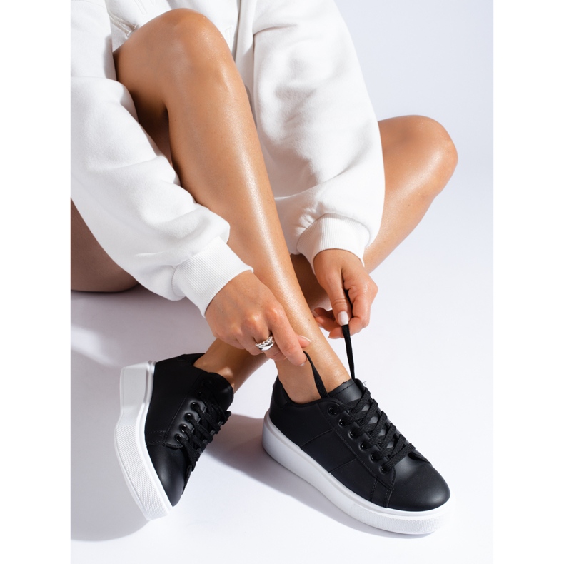Baskets noires à plateforme Shelovet 1