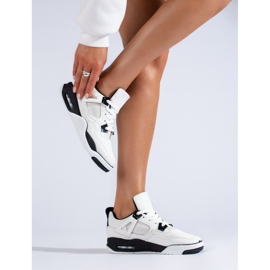 Baskets noires et blanches à semelle épaisse de Shelovet 1