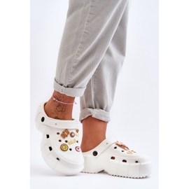 Claquettes En Mousse Pour Femme Crocs Avec Décorations Blanc Marlett 1