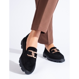 Bottes en daim noir avec une chaîne de Shelovet 1