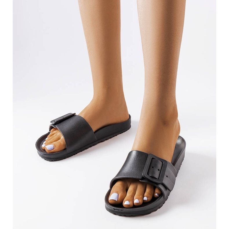 Claquettes en caoutchouc noir avec boucle Nelm le noir 1