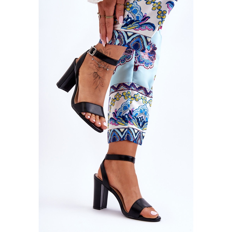 Sandales classiques pour femmes à talon noir Treada 2