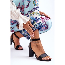 Sandales classiques pour femmes à talon noir Treada le noir 4