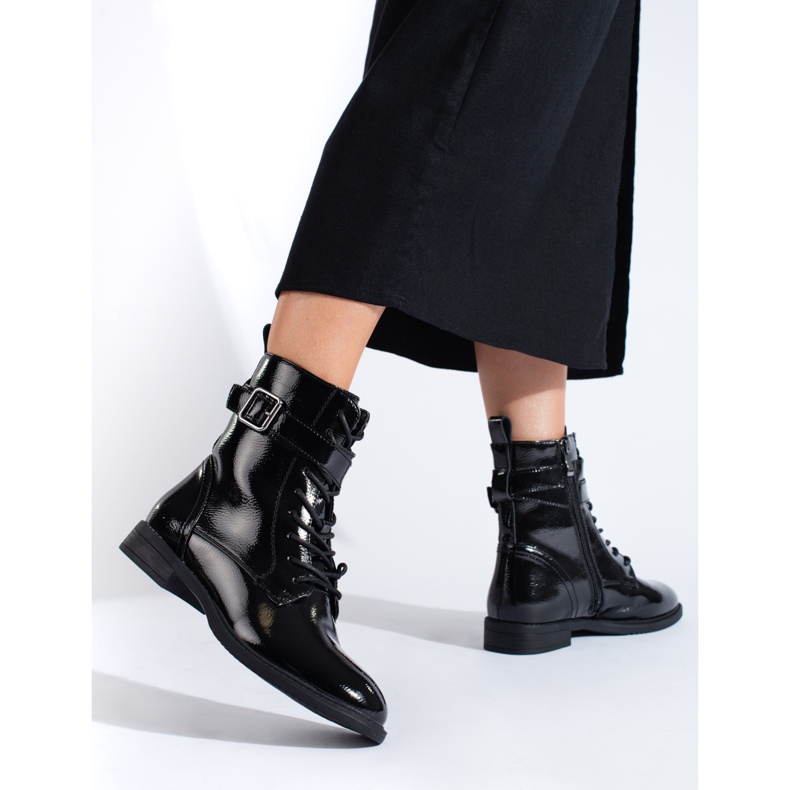 Ouvriers laqués noir Shelovet 1