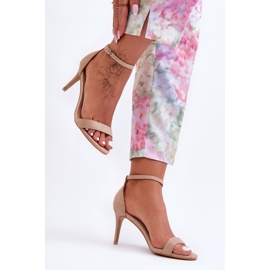 Sandales classiques en daim sur un talon haut Tossa beige 4