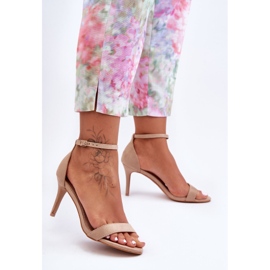 Sandales classiques en daim sur un talon haut Tossa beige 3