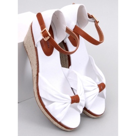Sandales compensées espadrilles de Kristen White blanche 1