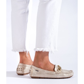 Mocassins en daim clair ajouré Shelovet beige et or 3