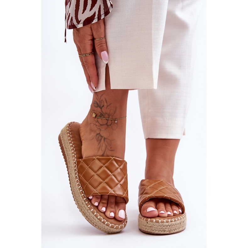 Chaussons à plateforme camel Lullaby pour femmes brun 2 Chaussons à plateforme camel Lullaby pour femmes brun 2