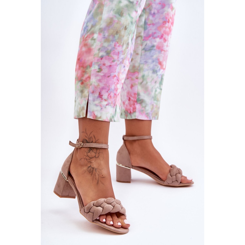 PS1 Sandales tressées en daim beige foncé Essenza 1