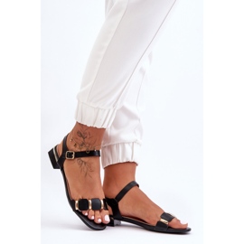 Sandales pour femmes avec une bride décorative Flat Black Adissa le noir 1