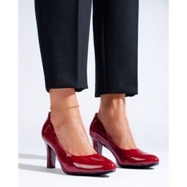 Escarpins bordeaux classiques sur le bloc Shelovet rouge 1
