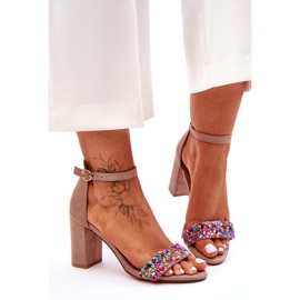 Sandales à talons hauts à la mode avec des pierres décoratives Beige Love Me 3 Sandales à talons hauts à la mode avec des pierres décoratives Beige Love Me 3