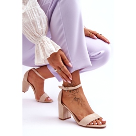 Sandales beige éco-éco-électriques des femmes 4