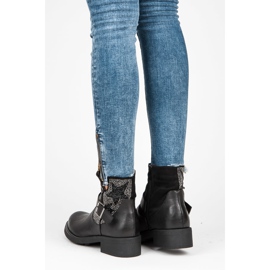 Kylie Bottes de rock noir 1