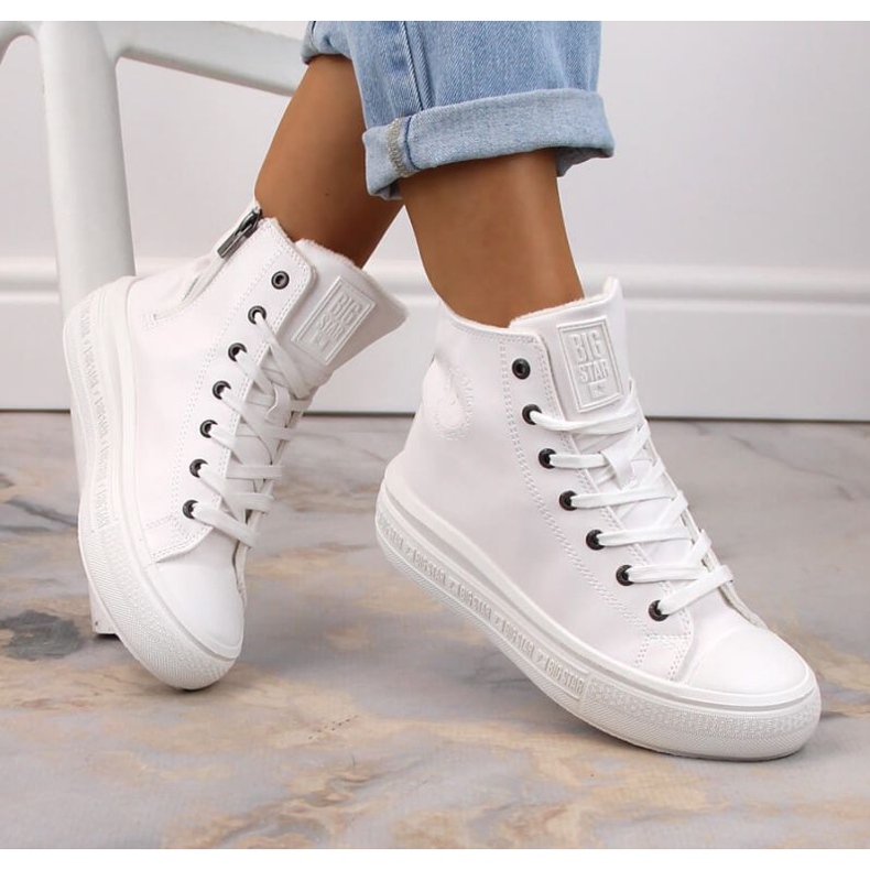 Baskets isolées à lacets Big Star W INT1902A blanc 1
