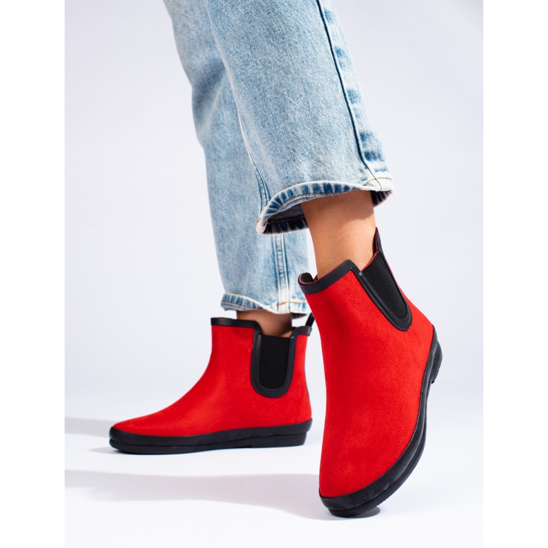 W. Potocki Bottes en caoutchouc en daim isolés rouges de Potocki 1