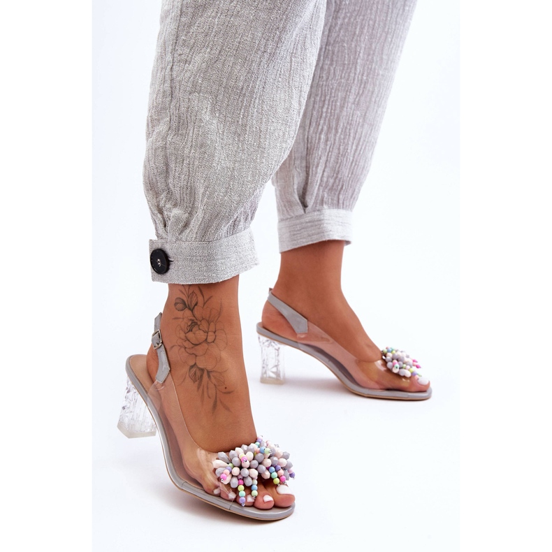 Sandales à la mode décorées sur un talon Gris S.Barski MR1037-23 2