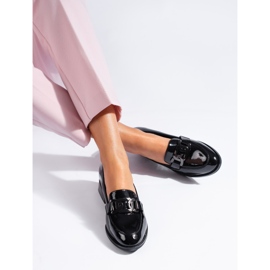 Chaussures femme laquées noires avec boucle Vinceza 2