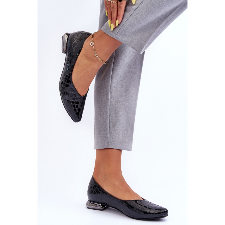 PD1 Vaani Talons Plats En Cuir Noir Vaani 1