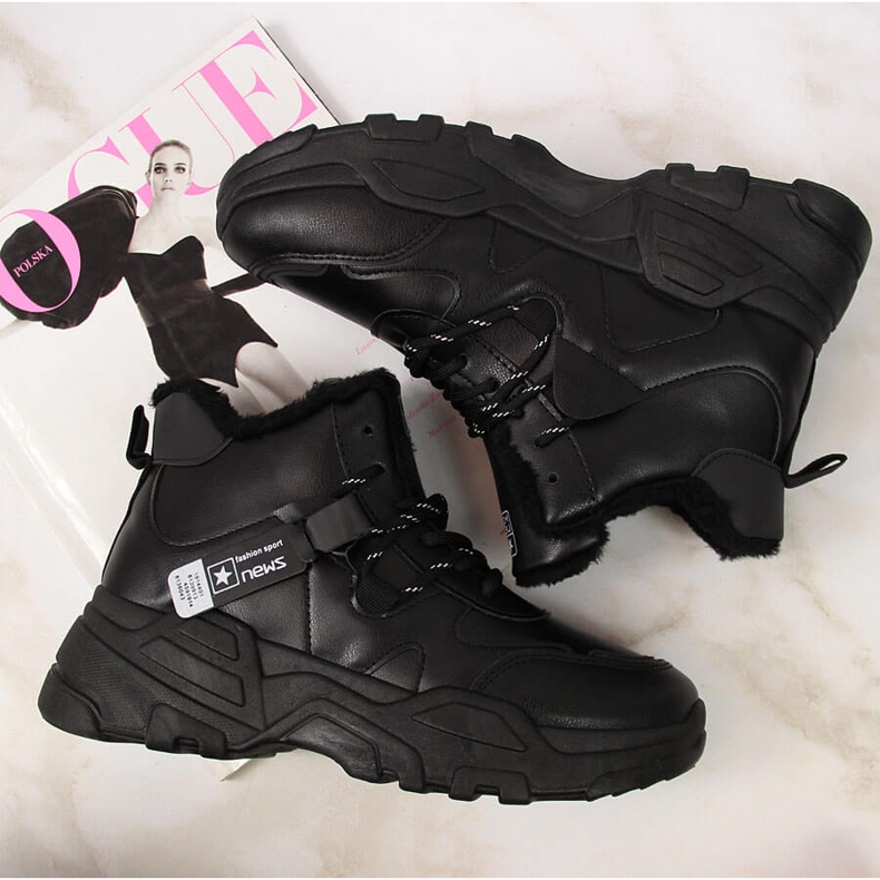 Baskets isolées pour femme à semelle épaisse, noir NEWS le noir 2 Baskets isolées pour femme à semelle épaisse, noir NEWS le noir 2