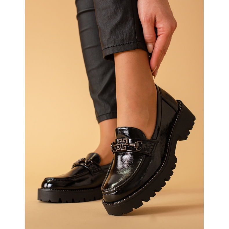 Mocassins femme laqués sur semelle épaisse Shelovet noir 2