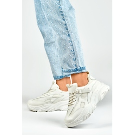 Baskets femme beiges à semelle épaisse noir 2