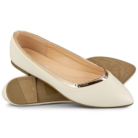 Ballerines beiges pour femme avec une addition dorée 1