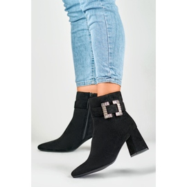 Bottines noires pour femme avec boucle décorative 2