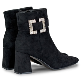Bottines noires pour femme avec boucle décorative le noir 1