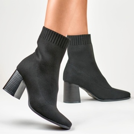 Bottines femme noires ajustées élastiques le noir 1