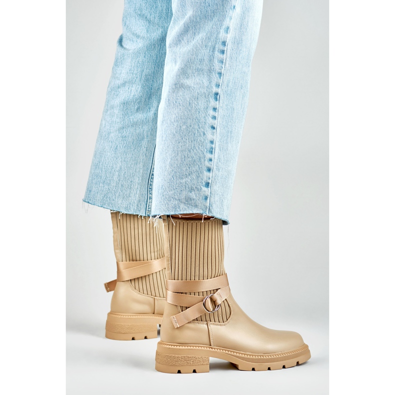 Bottines beige clair à tige élastique 1