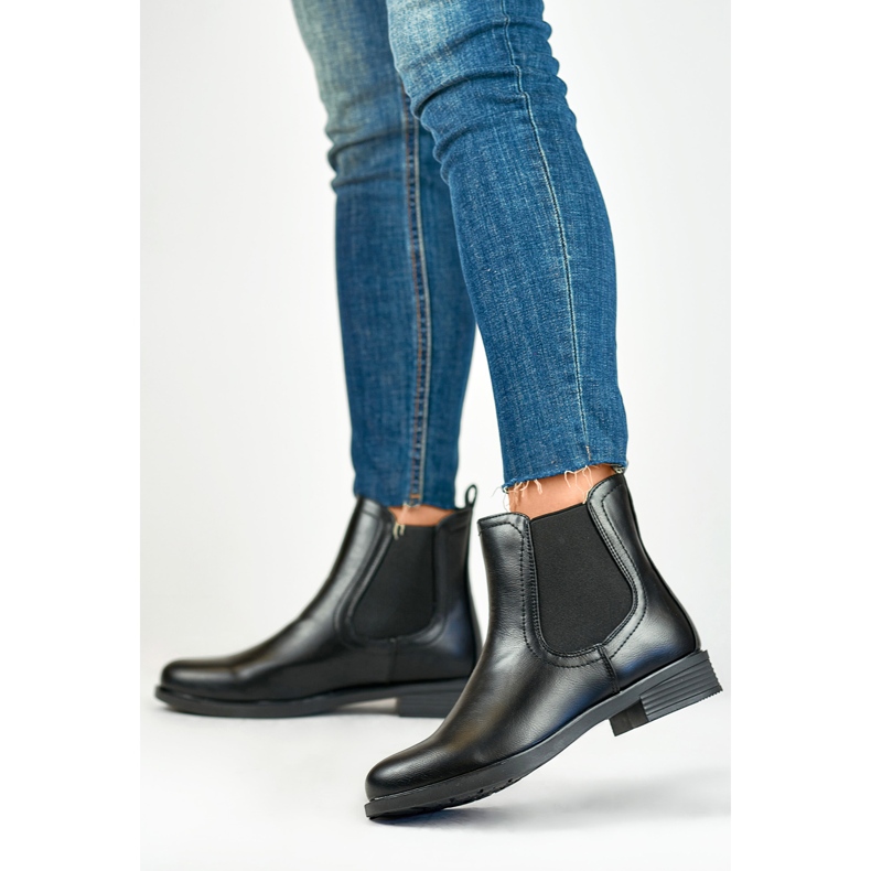 Bottines Chelsea noires classiques pour femmes en cuir écologique le noir 2 Bottines Chelsea noires classiques pour femmes en cuir écologique le noir 2