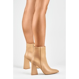 Bottines beiges sur tige en forme de triangle 6