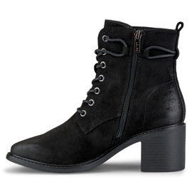 Bottines noires à lacets sur petit talon 1