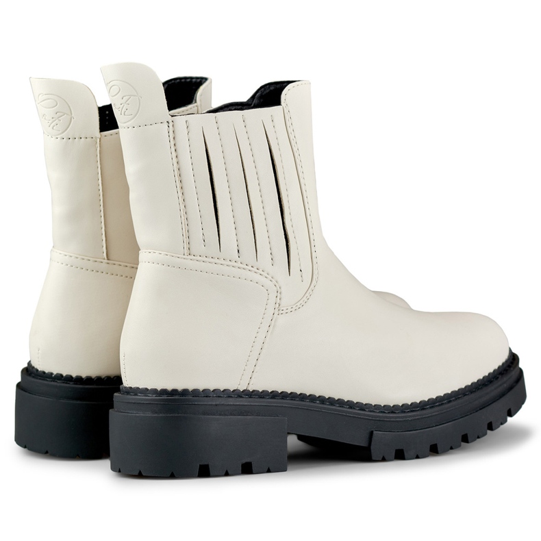 Chaussures en cuir écologique pour femmes beige clair de Dany 1 Chaussures en cuir écologique pour femmes beige clair de Dany 1