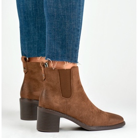 Bottes en daim marron pour femme sur un poteau confortable brun 6