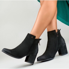Bottines en daim noir pour femme de Charlotte le noir 6