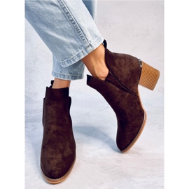 Bottes à talons en daim Hallie Brown brun 2