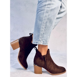 Bottes à talons en daim Hallie Brown brun 3